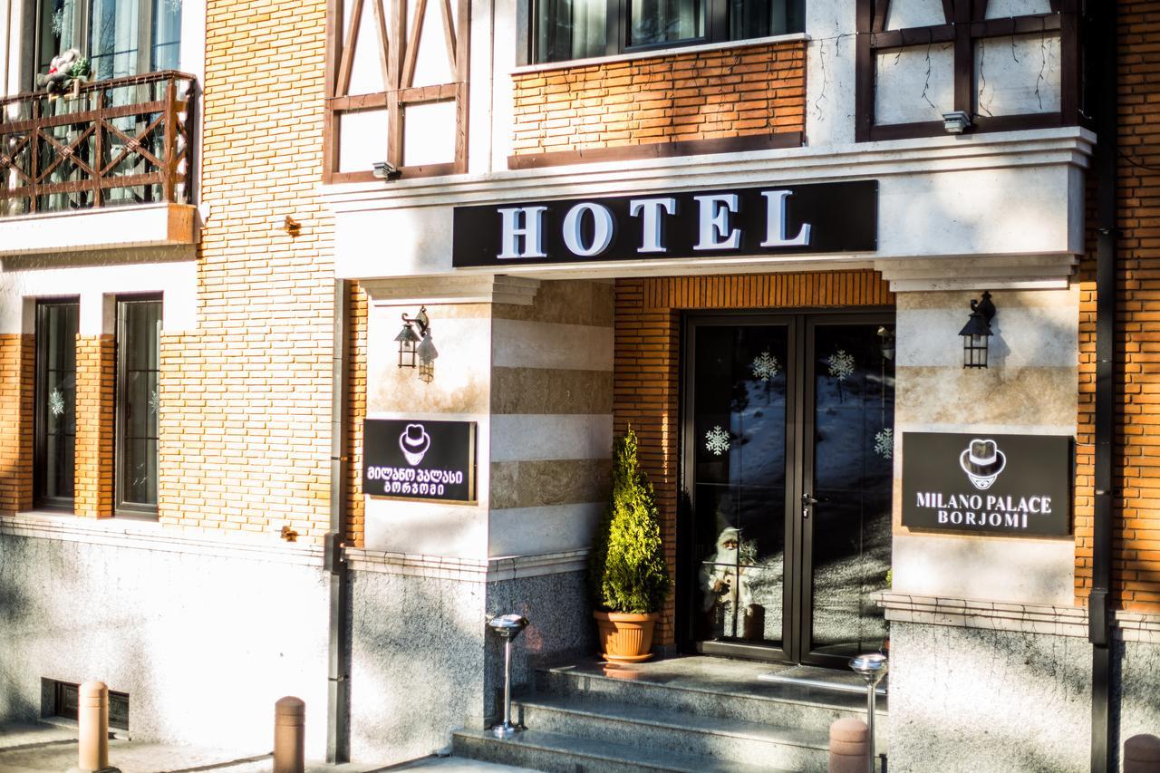 ホテル Milano Palace ボルジョミ エクステリア 写真